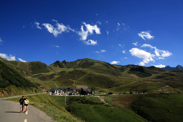 montee du col de peyresourde a velo